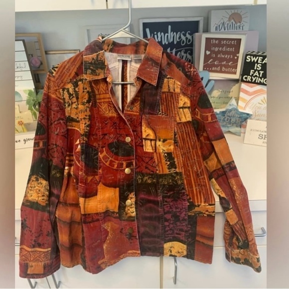 Chico's Abstract Graffiti - Picture 12 of 12